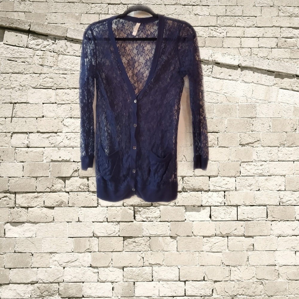 3/$20 | Great used condition lace cardigan.